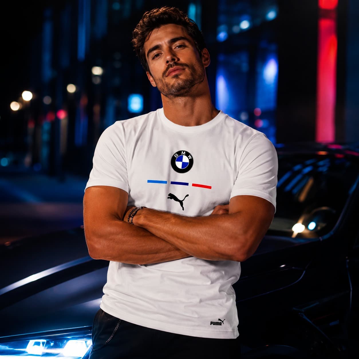 Persona usando una camiseta exclusiva